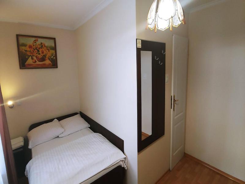 Hotel E7 image