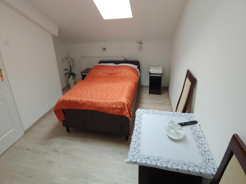 Hotel E7 image