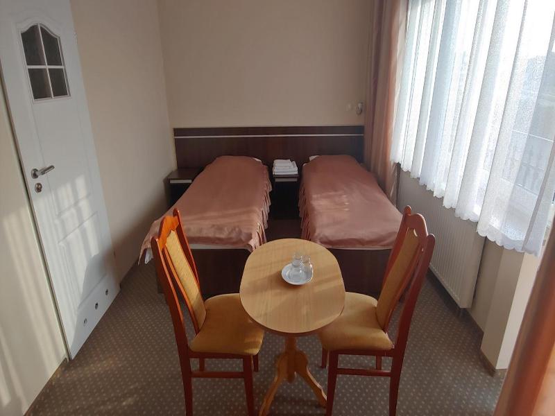 Hotel E7 image
