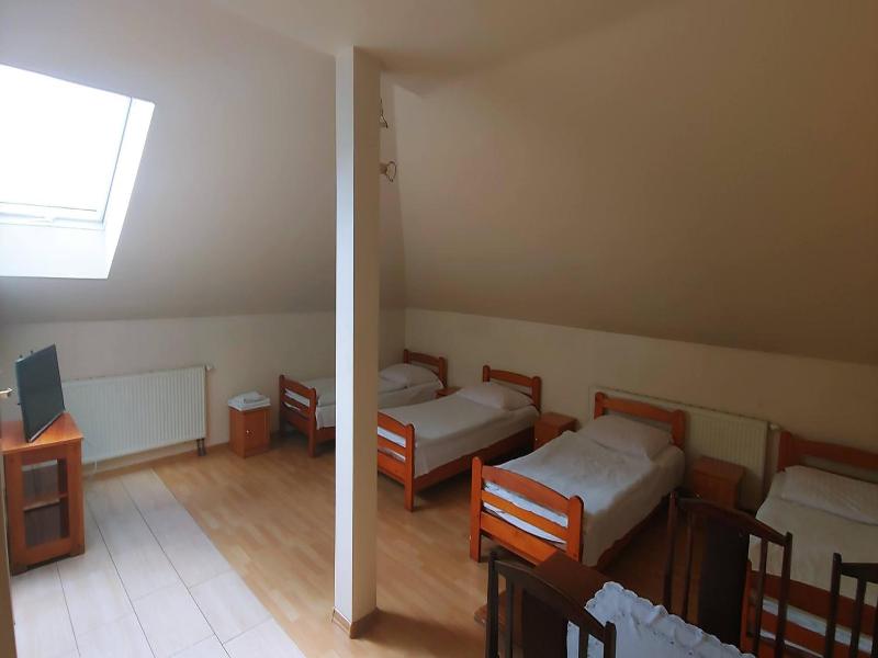 Hotel E7 image
