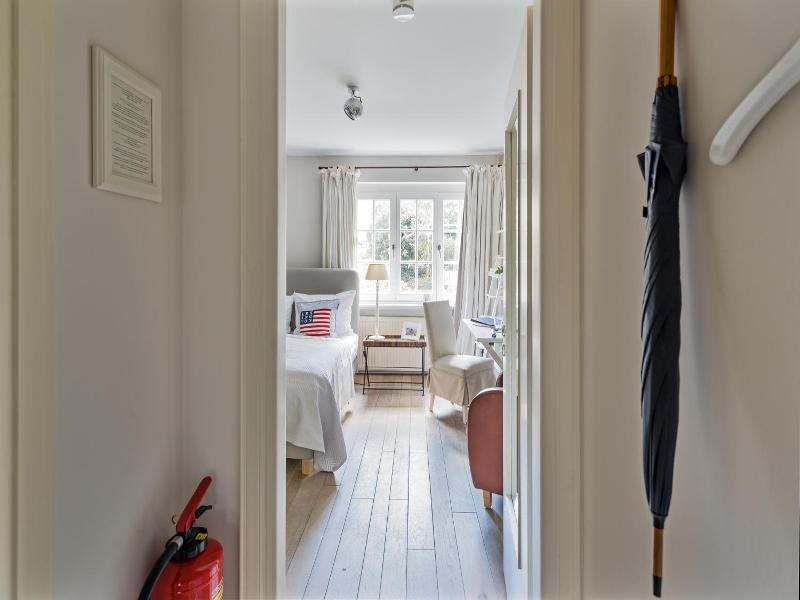 Von Deska Townhouses Ivy House image
