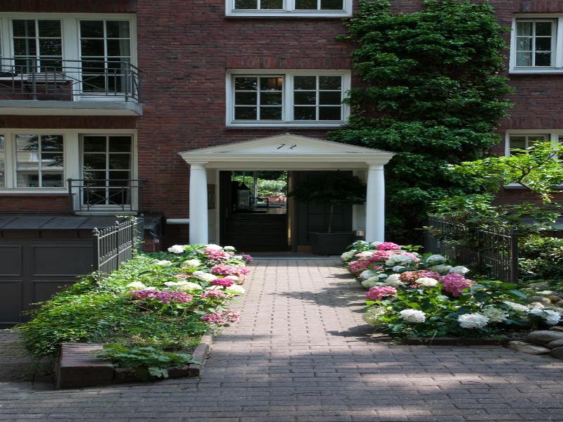 Von Deska Townhouses Ivy House image