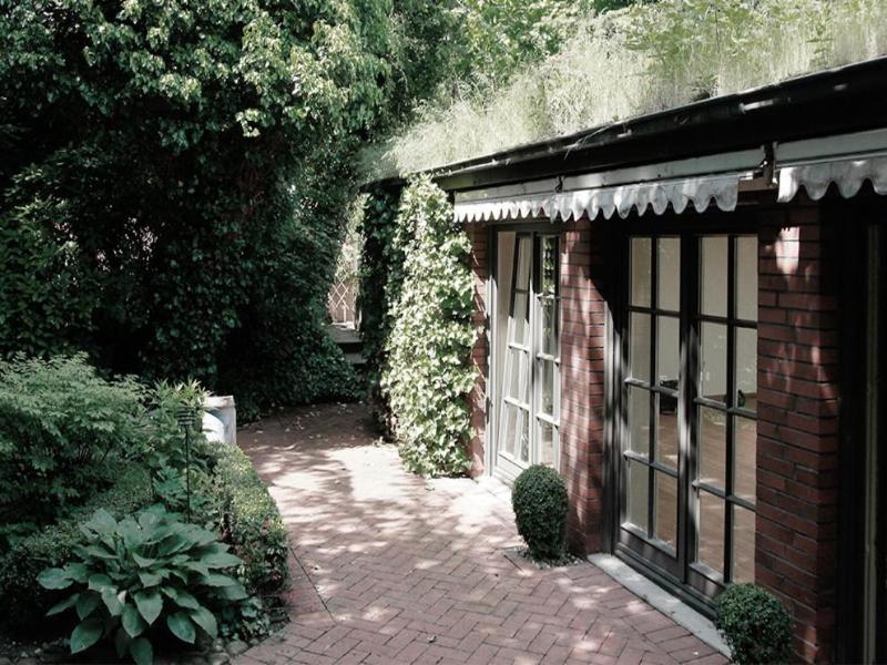 Von Deska Townhouses Ivy House image