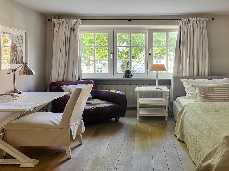 Von Deska Townhouses Ivy House image