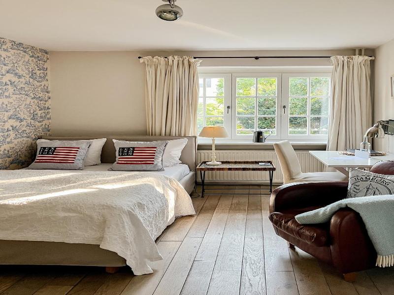 Von Deska Townhouses Ivy House image