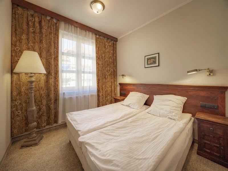 Orient Palace image