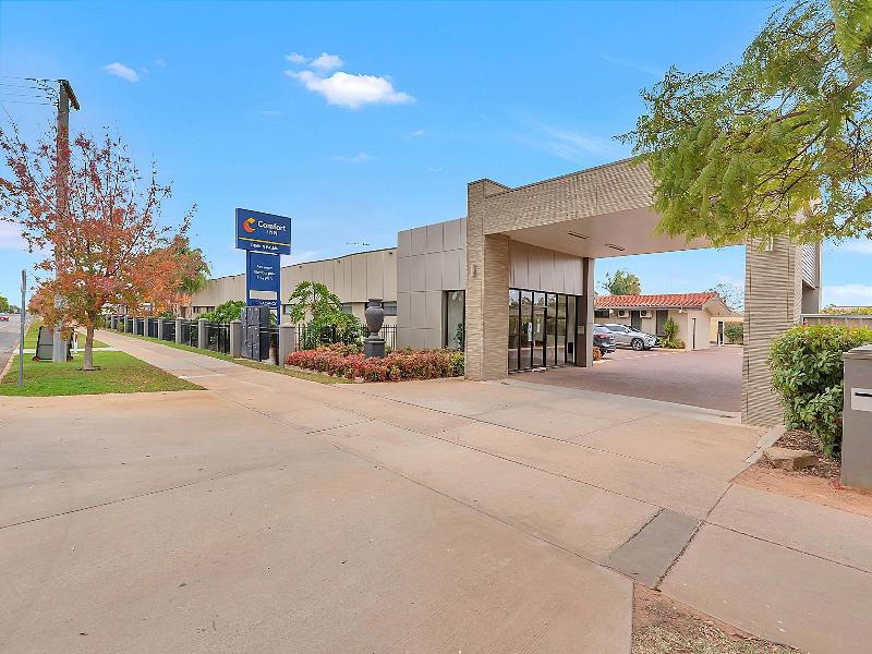 Comfort Inn Deakin Palms image