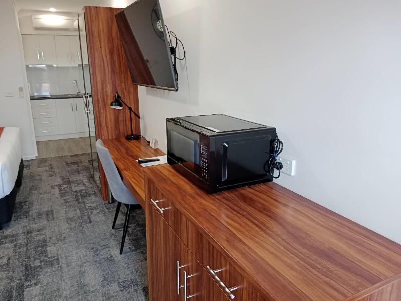 Comfort Inn Deakin Palms image