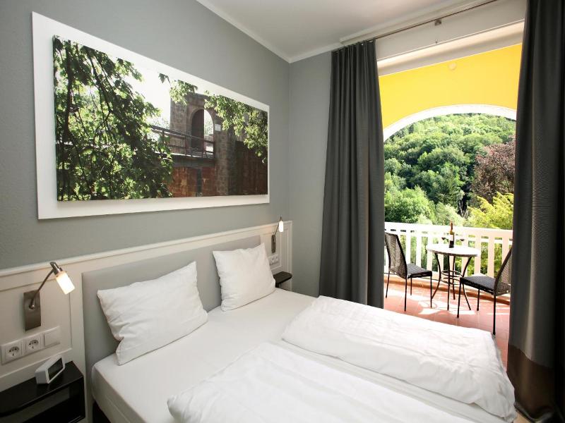 Jugendstilhotel Trifels image
