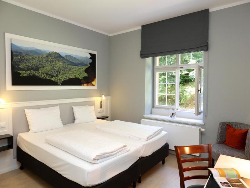 Jugendstilhotel Trifels image