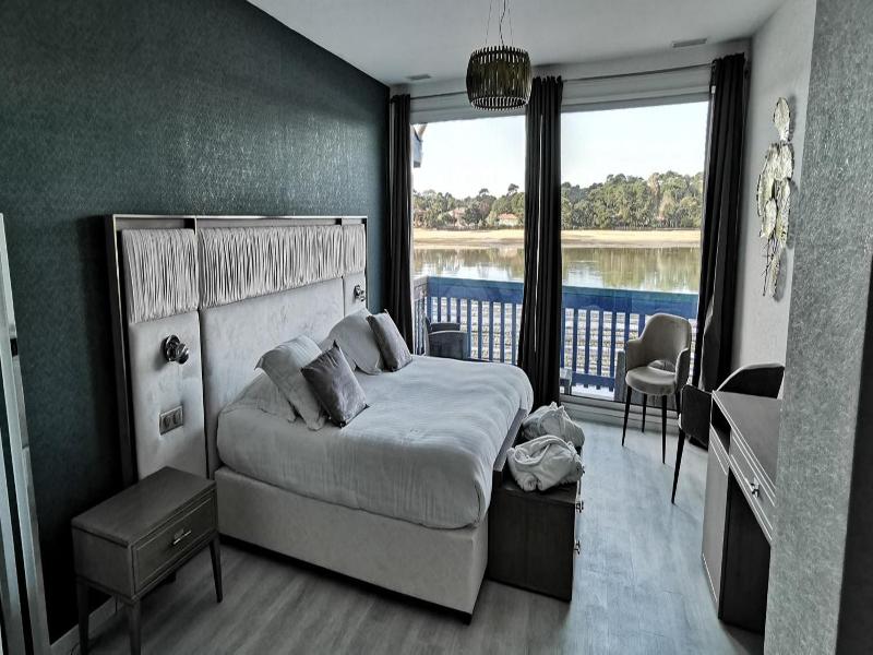 Le Relais Du Lac image