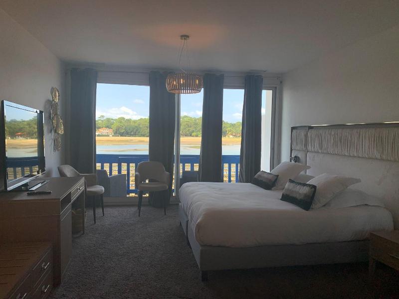 Le Relais Du Lac image