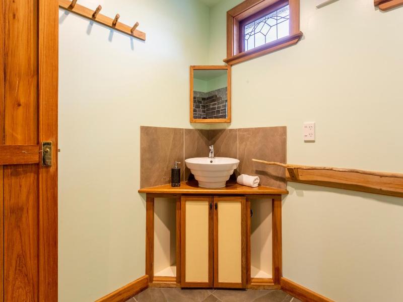 Kahere Retreat image
