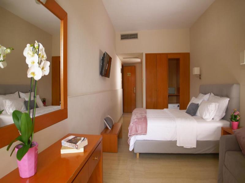 Antikyra Beach Hotel image