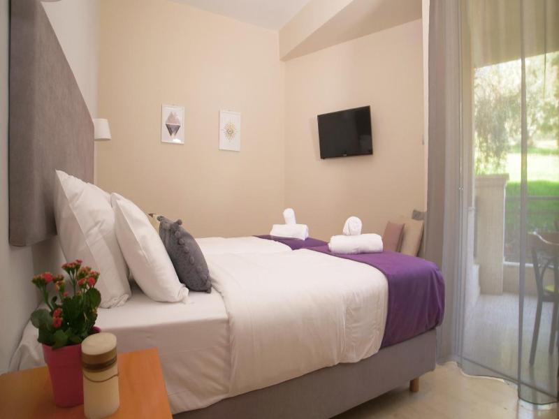 Antikyra Beach Hotel image