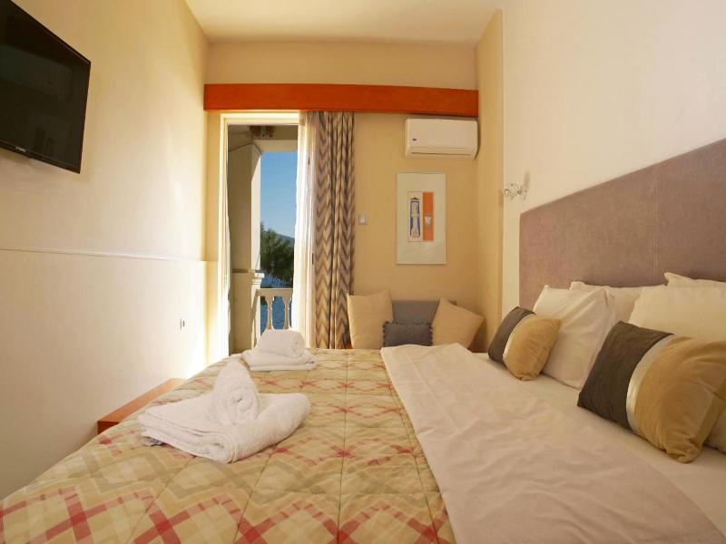 Antikyra Beach Hotel image