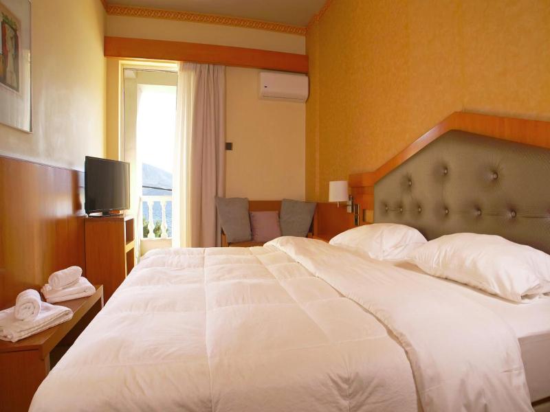 Antikyra Beach Hotel image