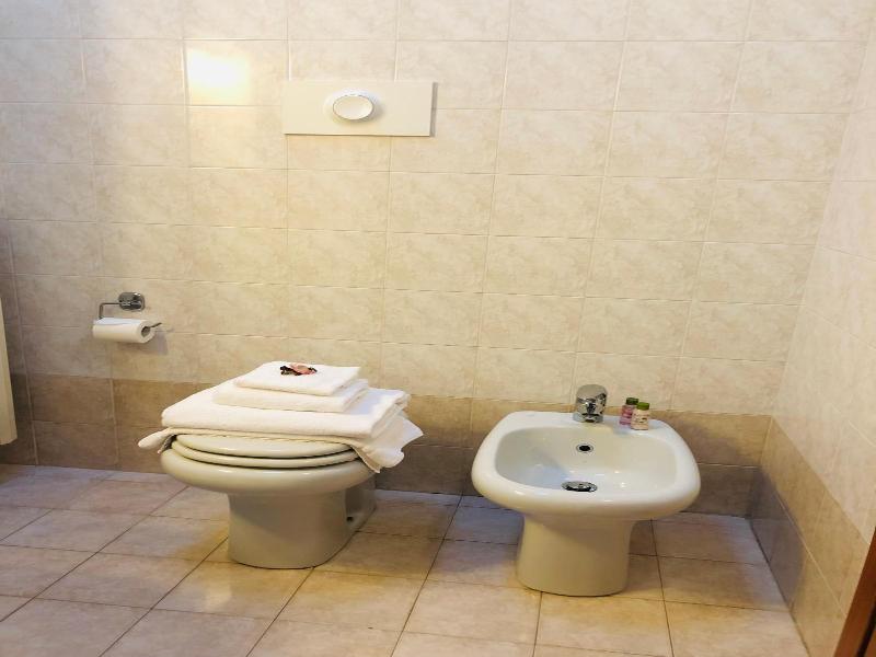 Residence Oasi Di Monza image