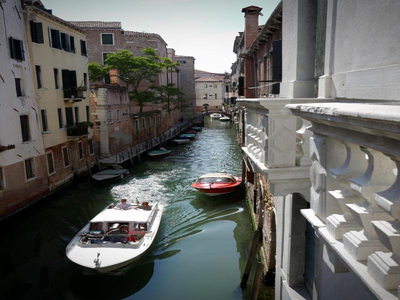 Foresteria Valdese Venezia image