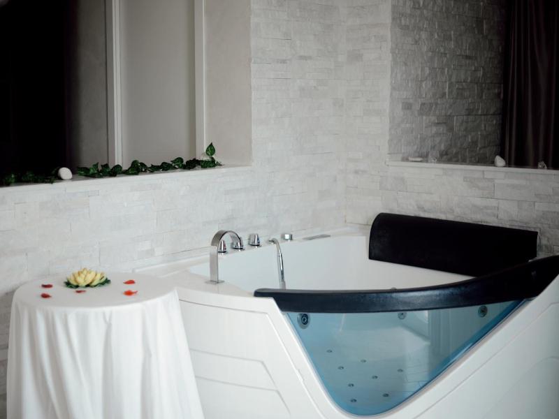 Bluebay Residence Resort image