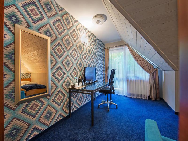 Hotel Zalesie image