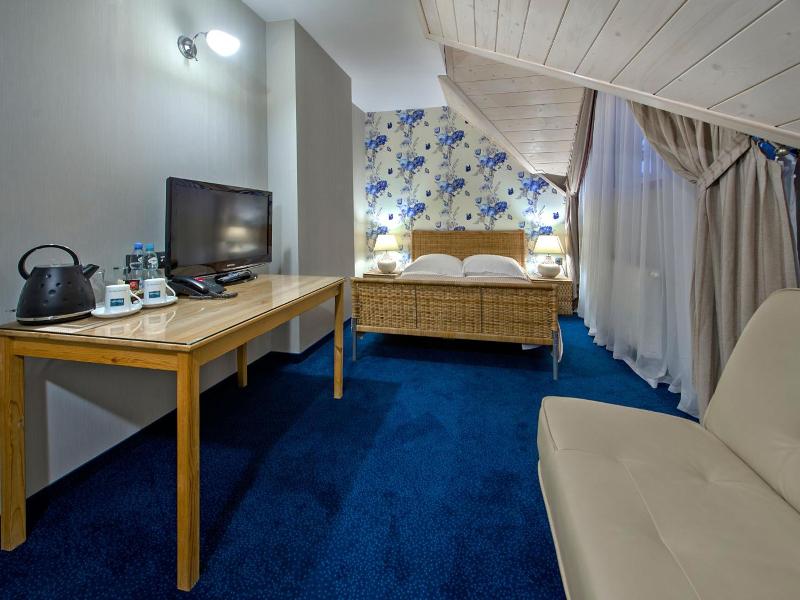 Hotel Zalesie image