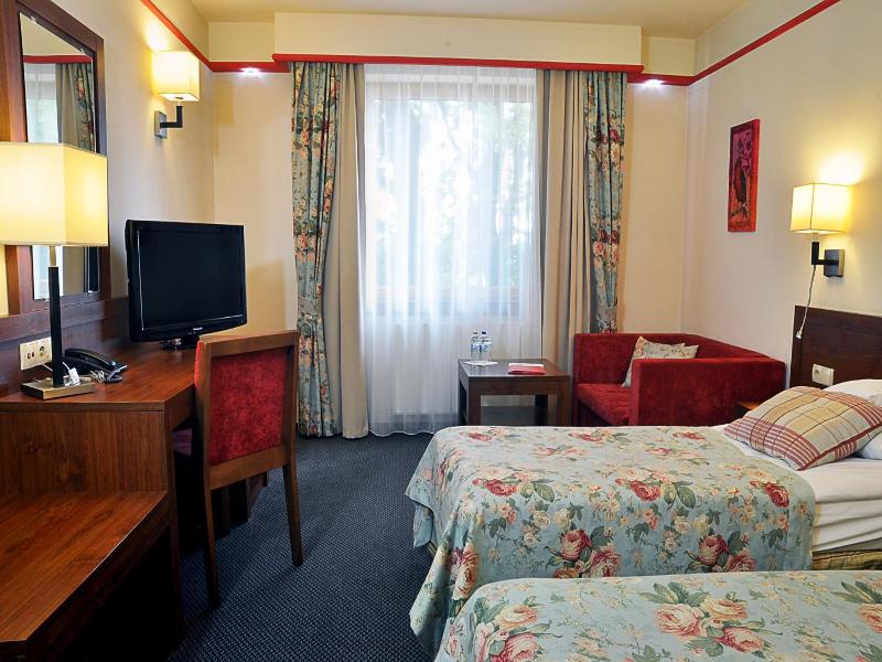 Ahotel image