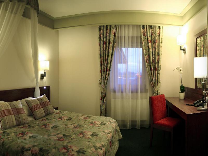 Ahotel image