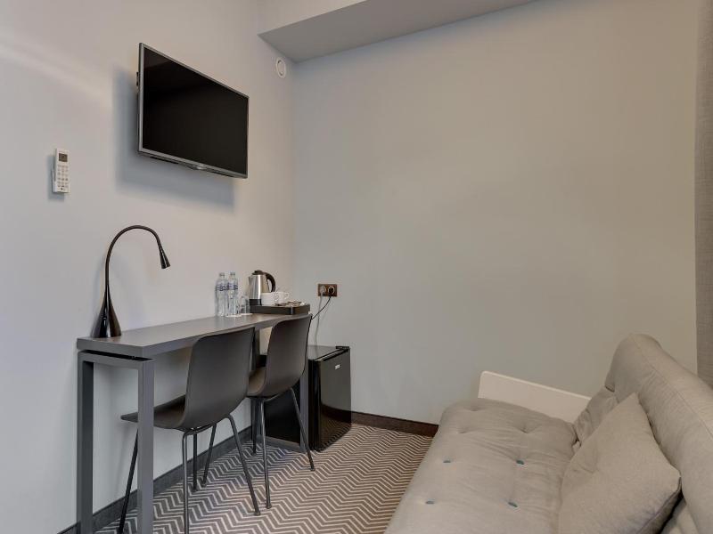 So Stay Hotel image