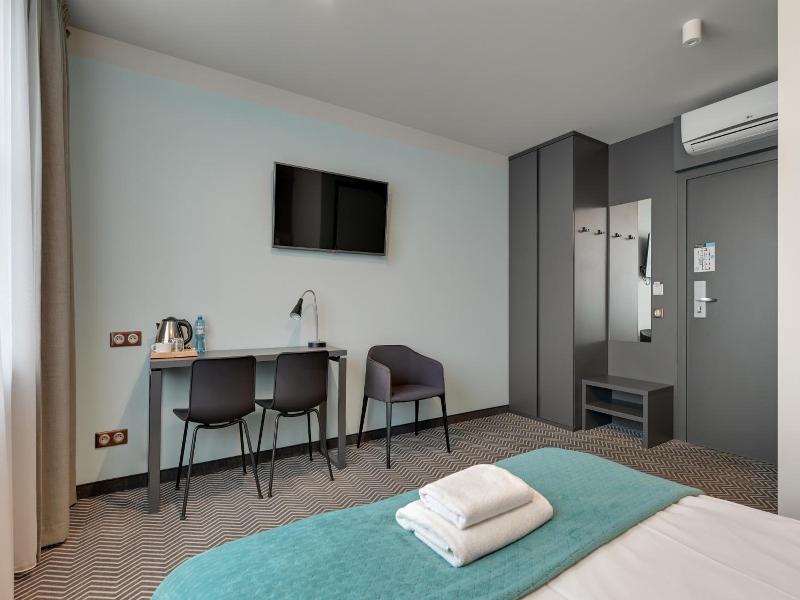 So Stay Hotel image