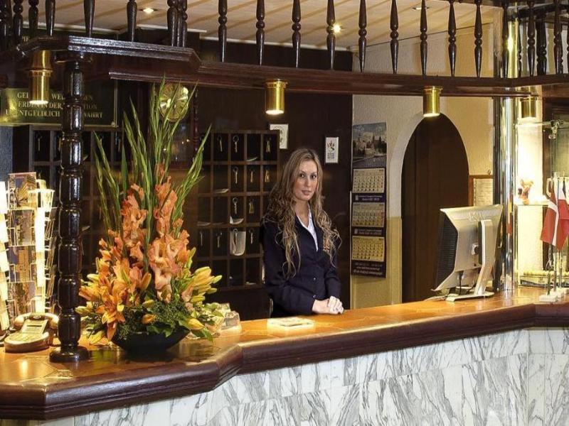 Hotel Victoria image