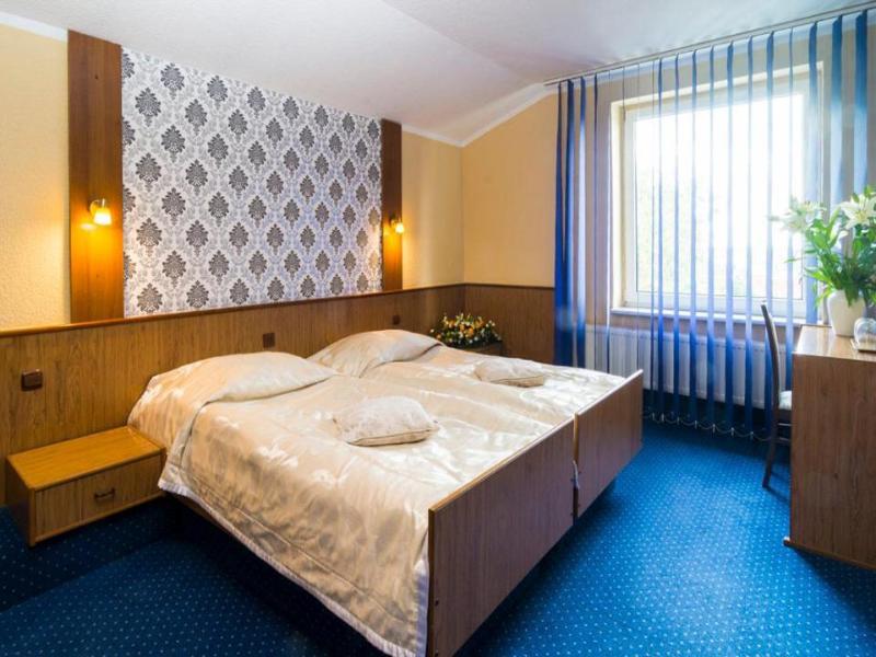Hotel Victoria image