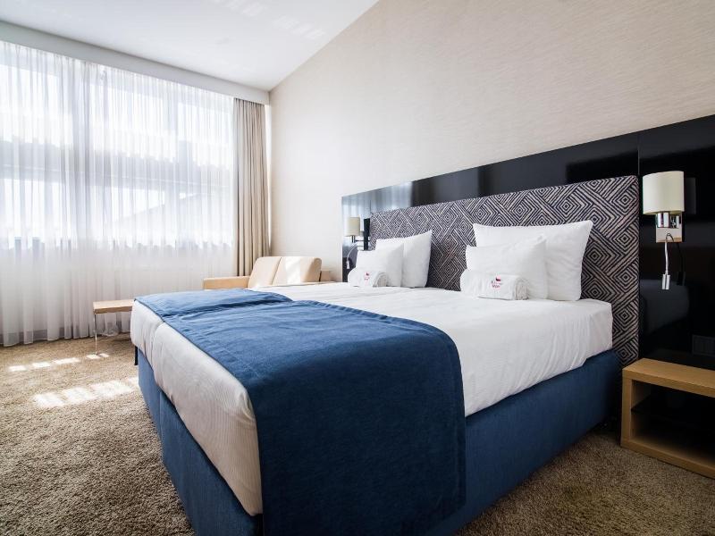 Hotel Ba Antowo Sport image