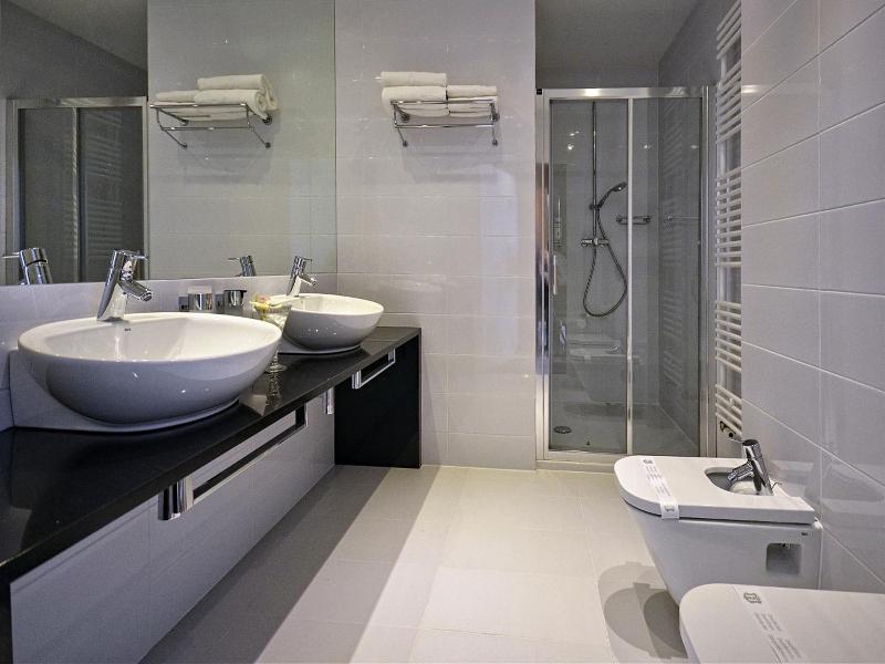 Hotel Ba Antowo Sport image