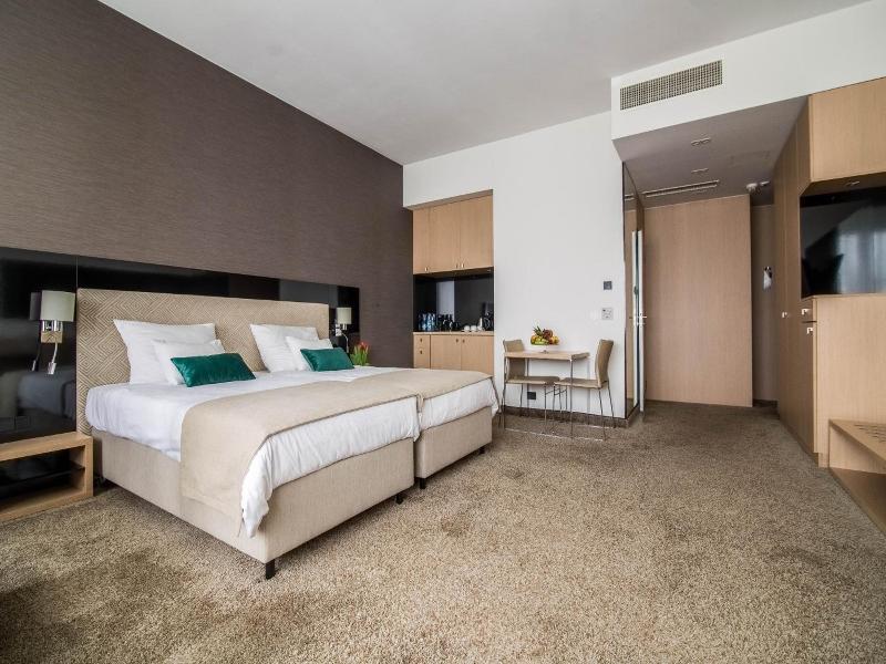 Hotel Ba Antowo Sport image