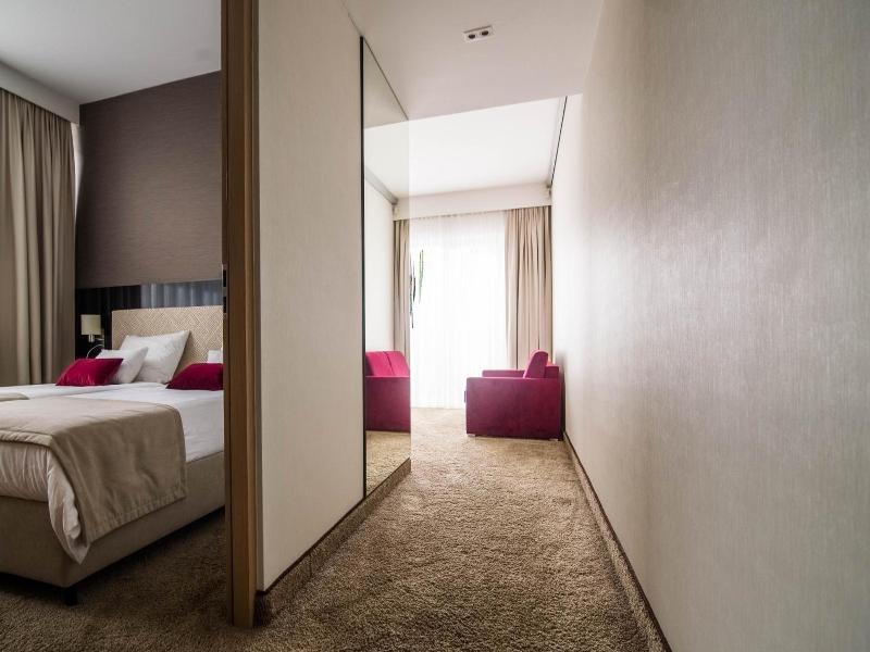 Hotel Ba Antowo Sport image