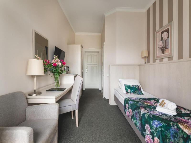 Hotel Amalia image