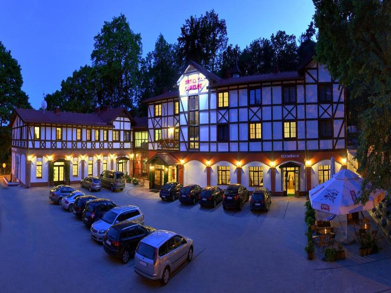 Hotel Camelot image