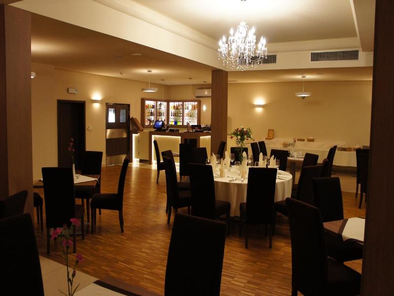 Hotel Camelot image
