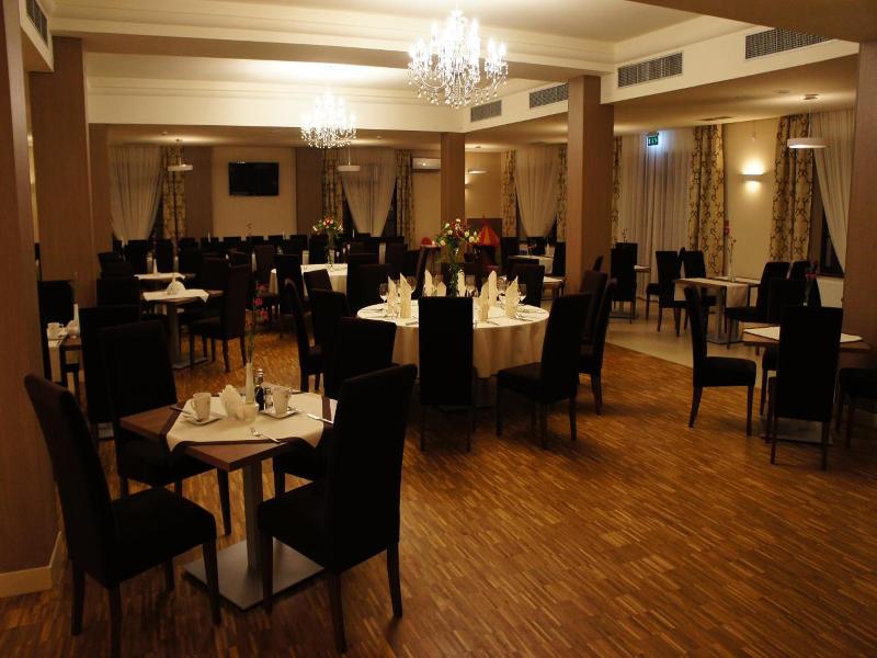 Hotel Camelot image