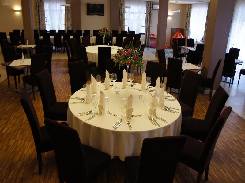 Hotel Camelot image