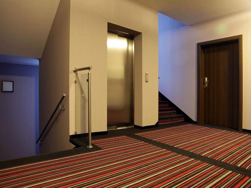 Hotel Camelot image