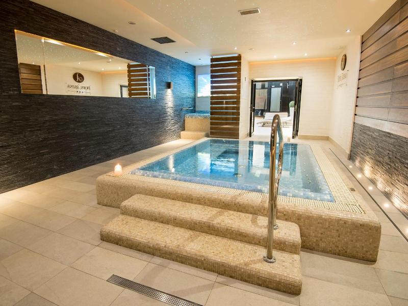 Arena Hotel Spa Wellness image