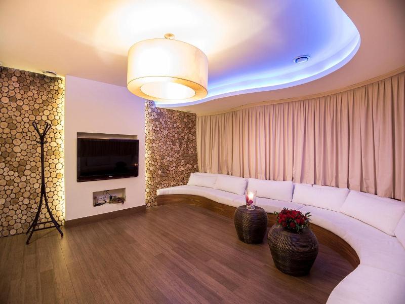 Arena Hotel Spa Wellness image