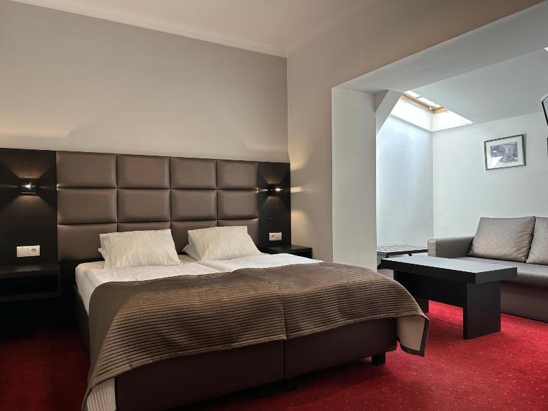 Hotel Restauracja Varia