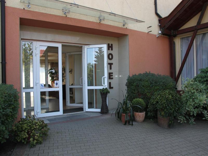 Hotel Przylesie image