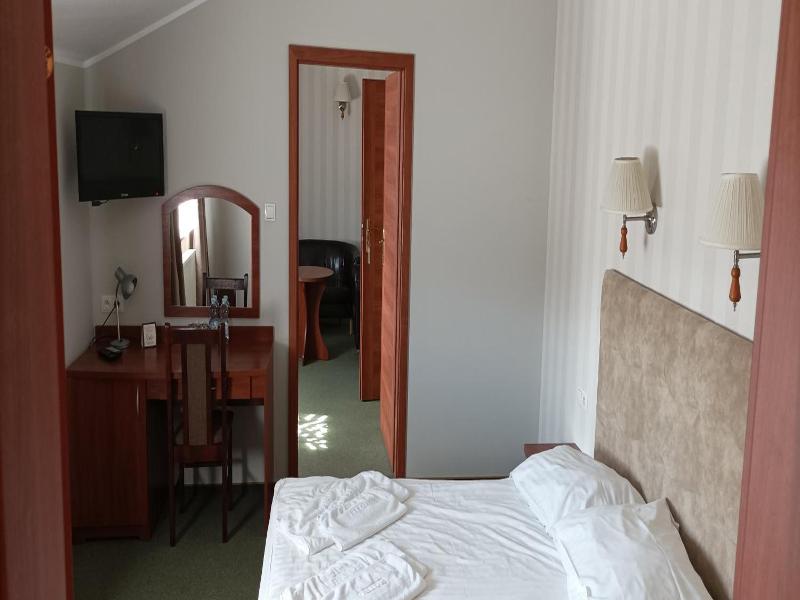 Hotel Przylesie image