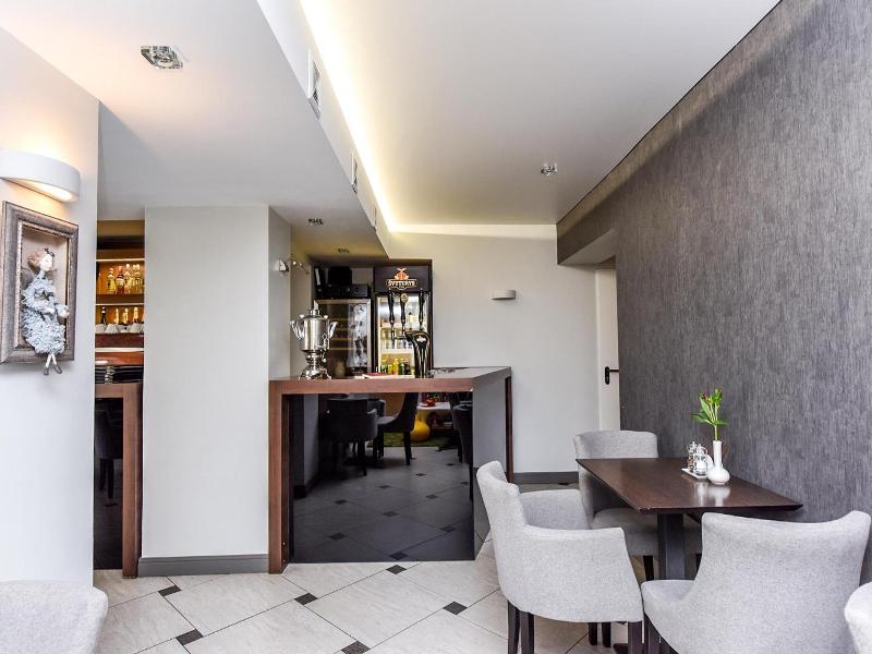 Muza Hotel image