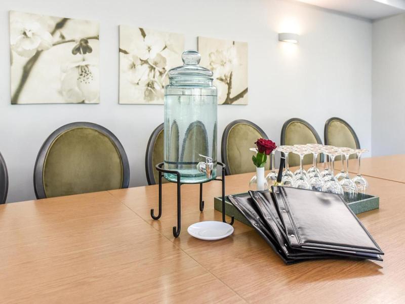 Muza Hotel image