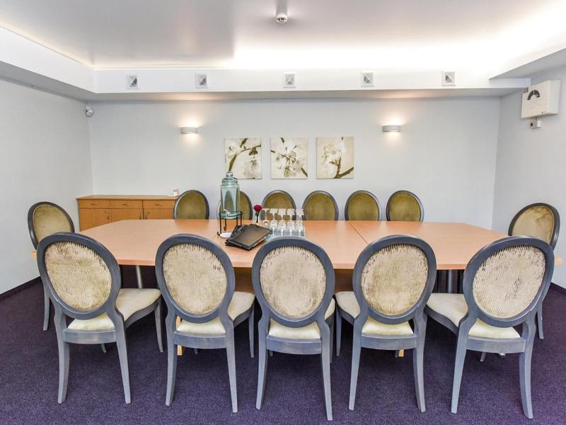 Muza Hotel image